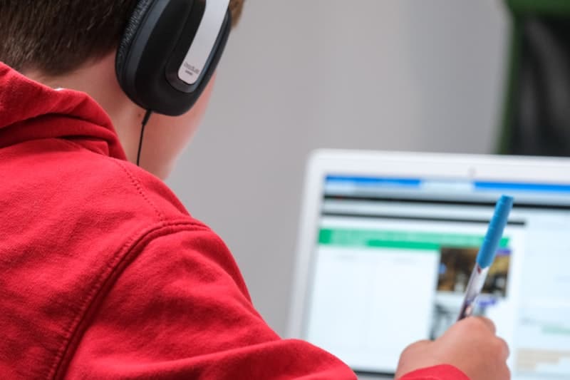 Pebisnis Wajib Tahu! 1.000+ Kursus Online Seumur Hidup Untuk Kembangkan Bisnis